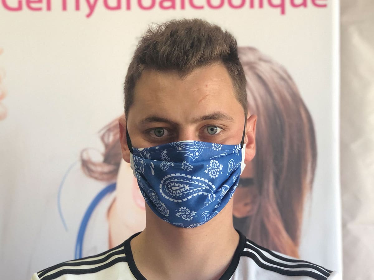masque barrière bandana bleu lutte covid-19 coronavirus